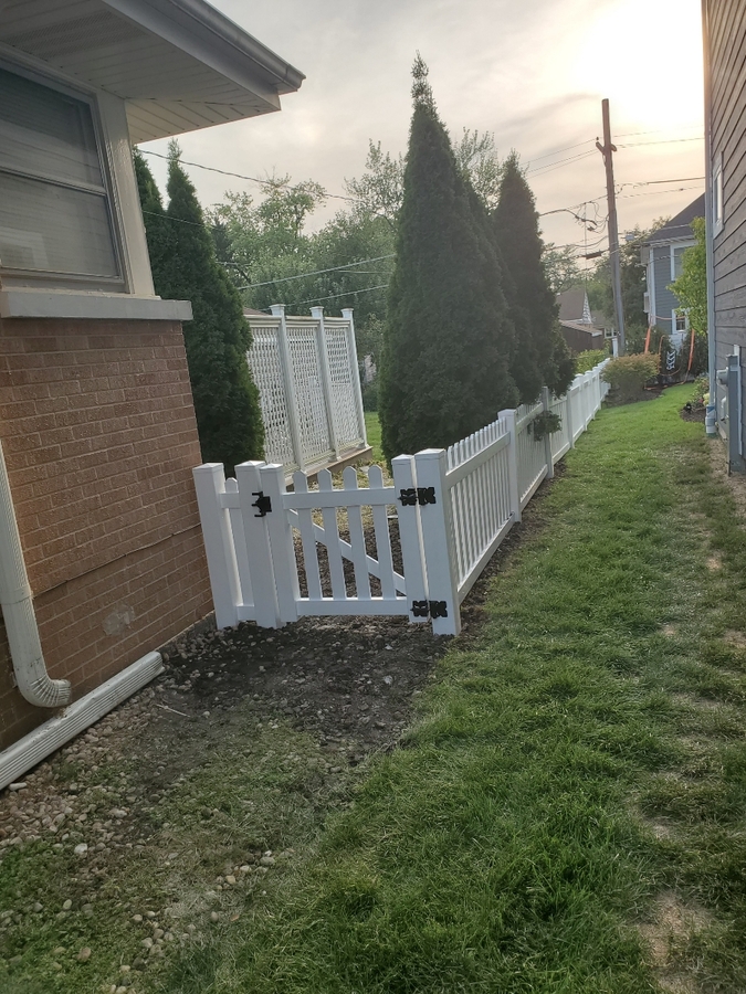 Vinyl fencing Antioch, Illinois, United States